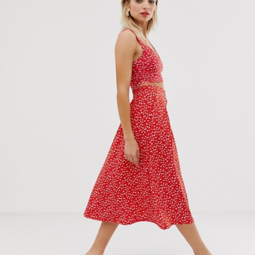 NWT Monki buttoned floral print midi skirt